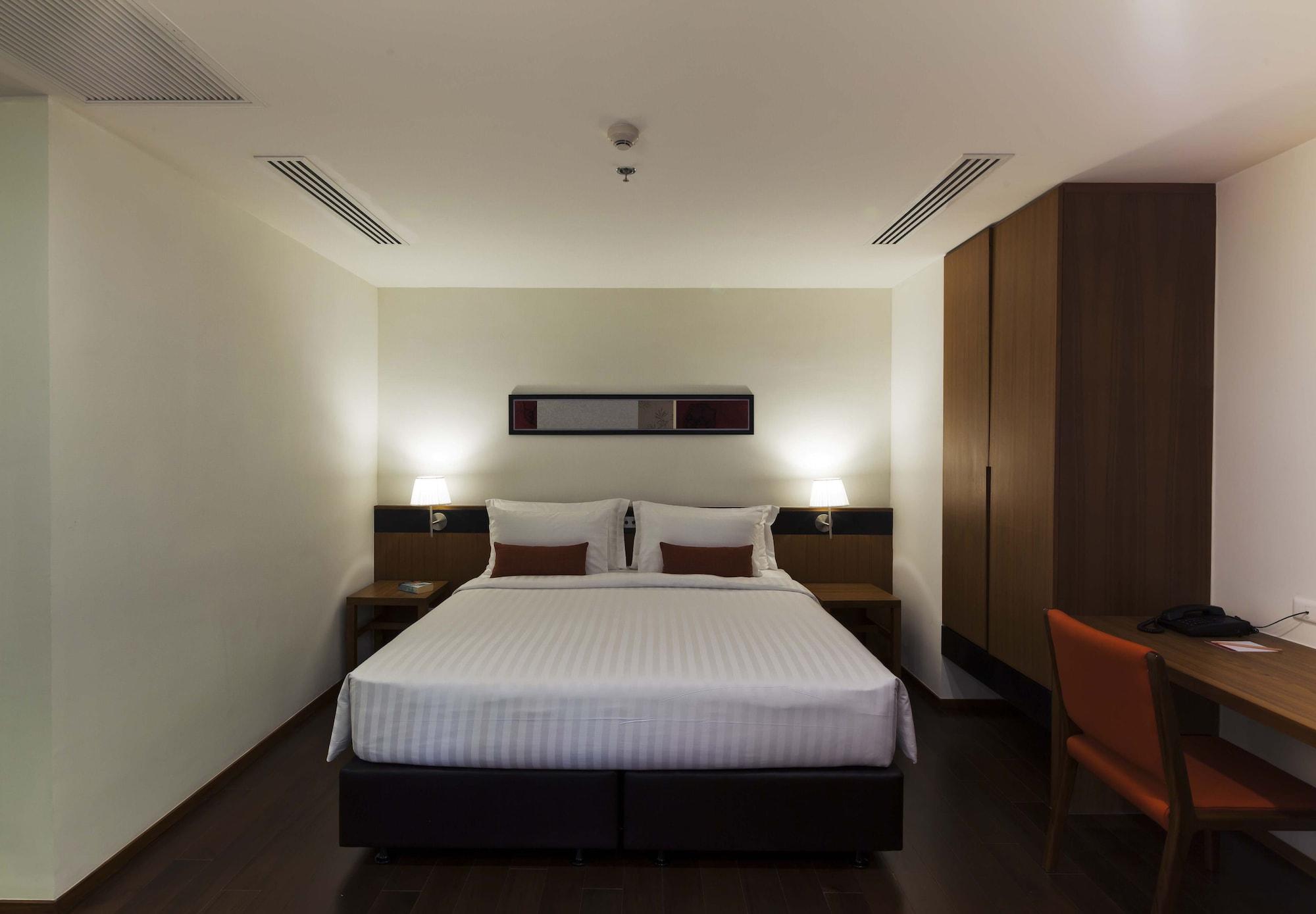 Eastin Tan Hotel Chiang Mai - SHA Plus Certify Bagian luar foto