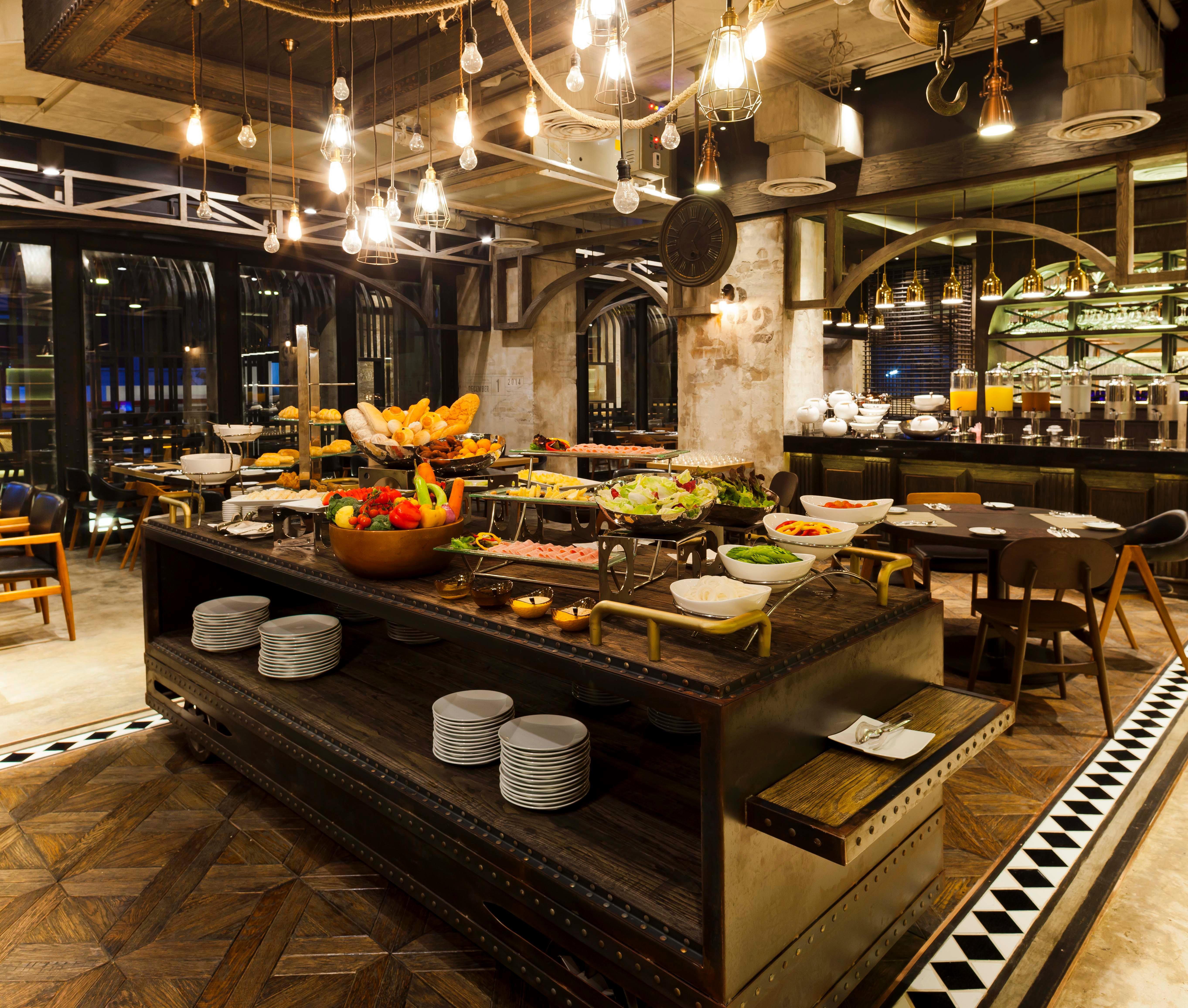 Eastin Tan Hotel Chiang Mai - SHA Plus Certify Bagian luar foto
