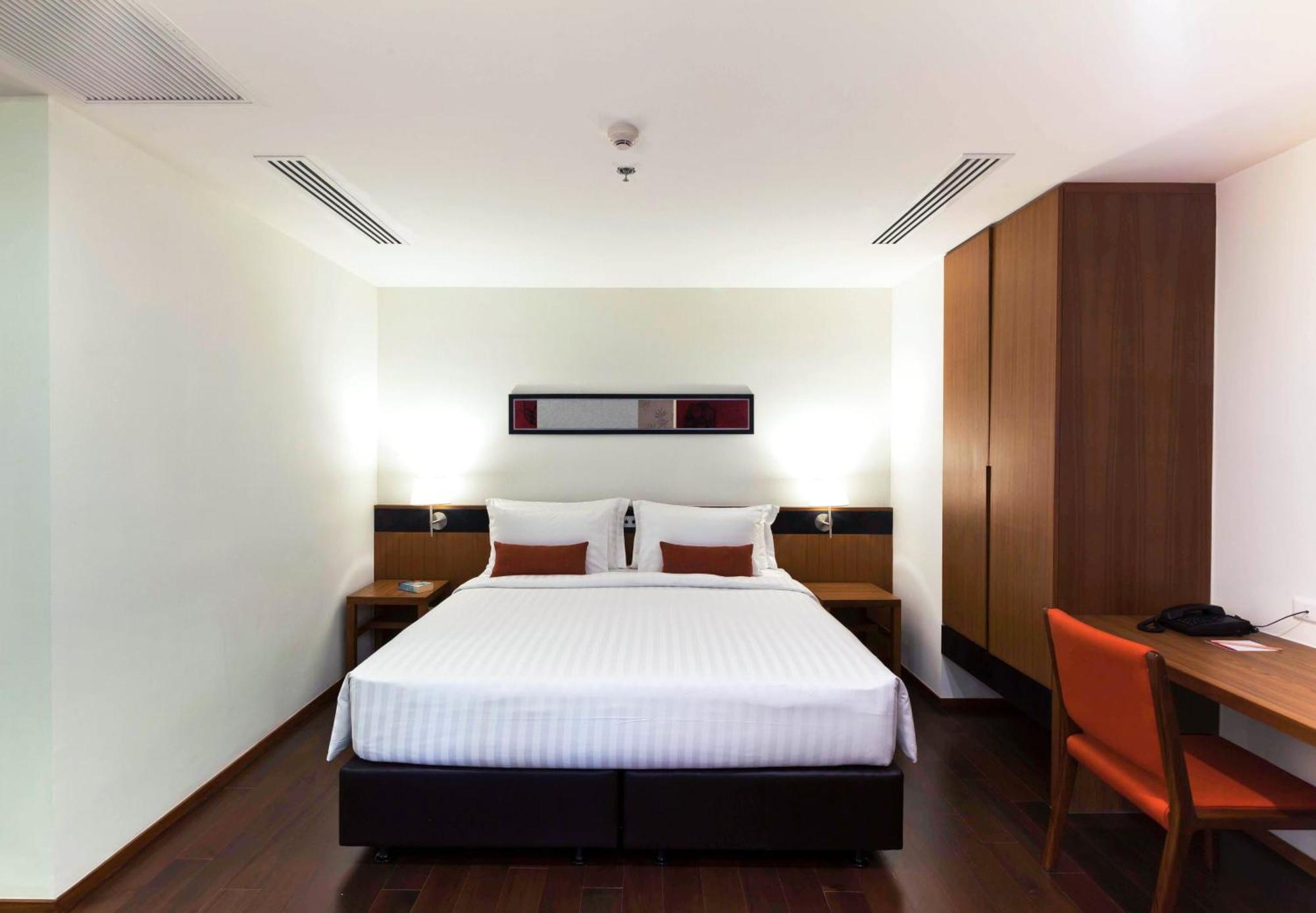 Eastin Tan Hotel Chiang Mai - SHA Plus Certify Bagian luar foto