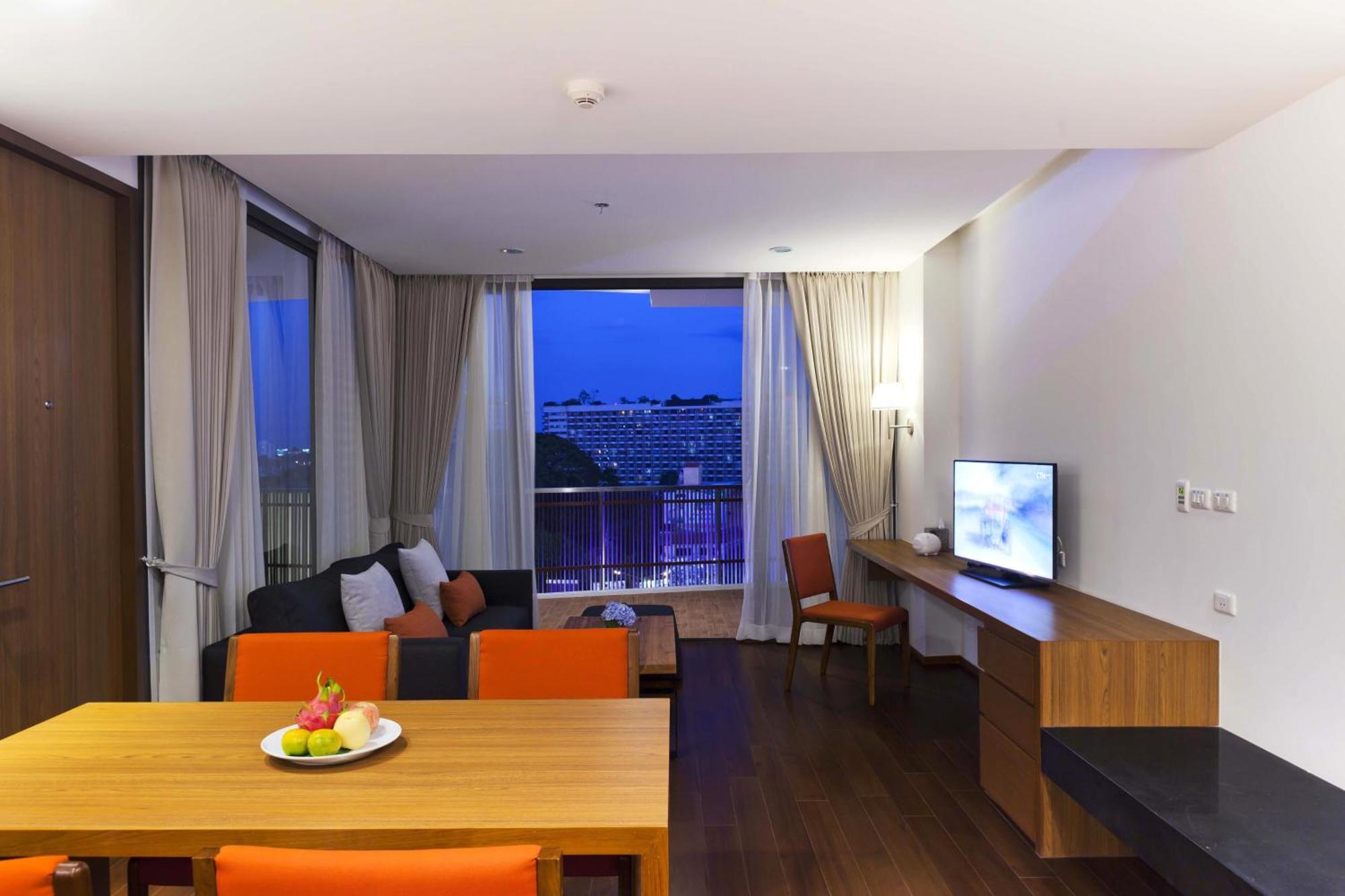 Eastin Tan Hotel Chiang Mai - SHA Plus Certify Bagian luar foto