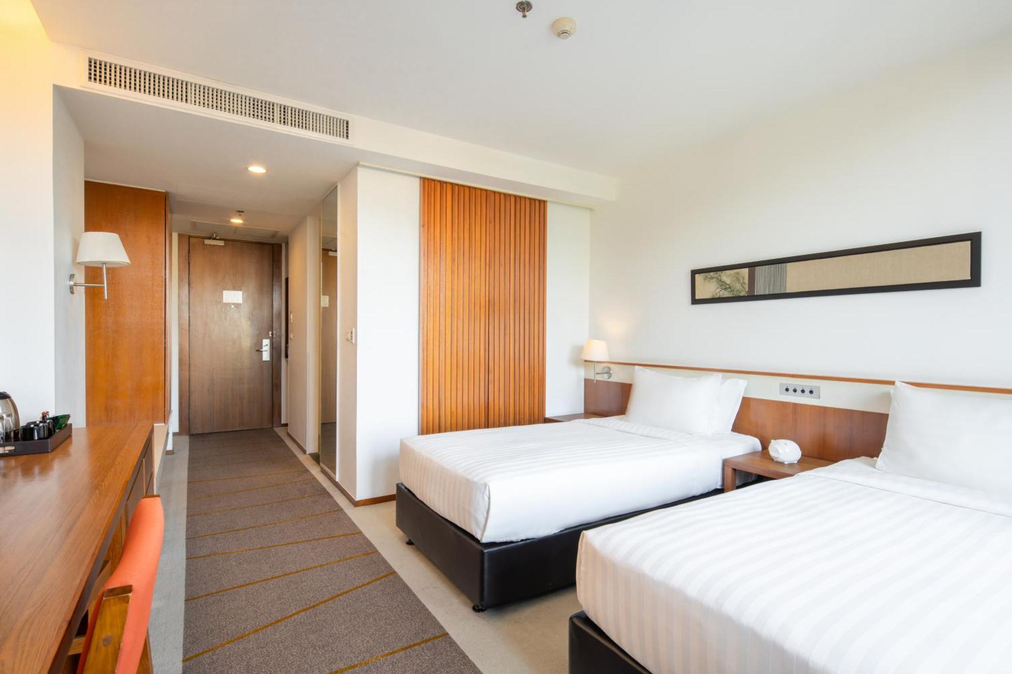 Eastin Tan Hotel Chiang Mai - SHA Plus Certify Bagian luar foto